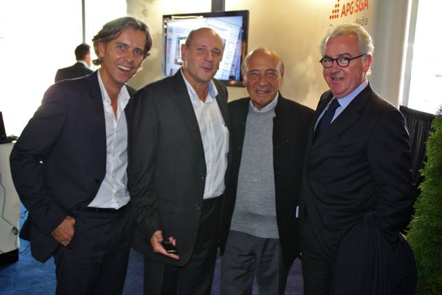 Stéphane Godet entouré de Roger Giger (Havas), Jacques Séguéla, et Henri Balladur (Havas)
